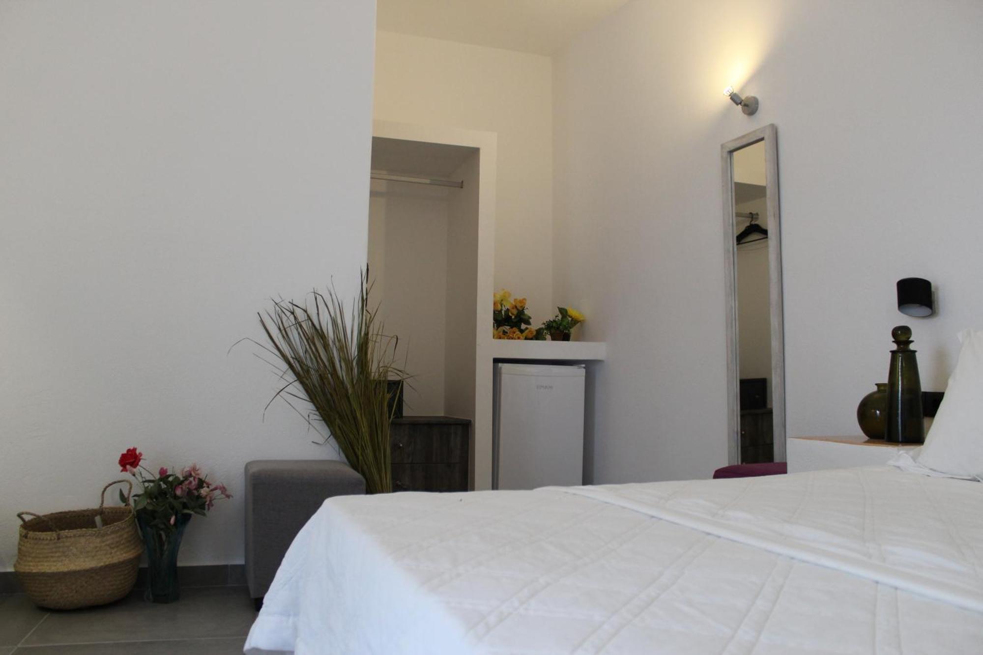 Perissa Centrale Rooms Exterior photo